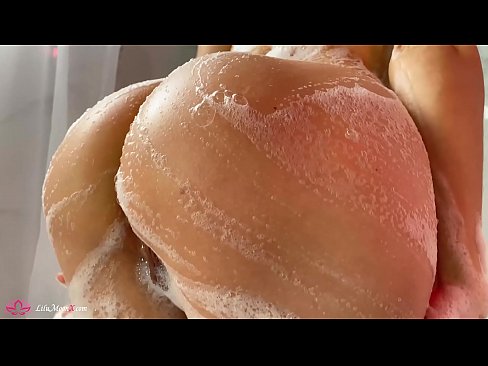 ❤️ UBrunette uphulula amaphambili ePussy ngeVibrator ukuya kwi-Intense Orgasm kwiShower Amahule kwi-xh.desixxxtube.ru ﹏