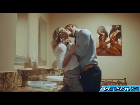 ❤️ Xa i-blonde ene-busty ikuhenda kwindlu yangasese yoluntu Amahule kwi-xh.desixxxtube.ru ﹏